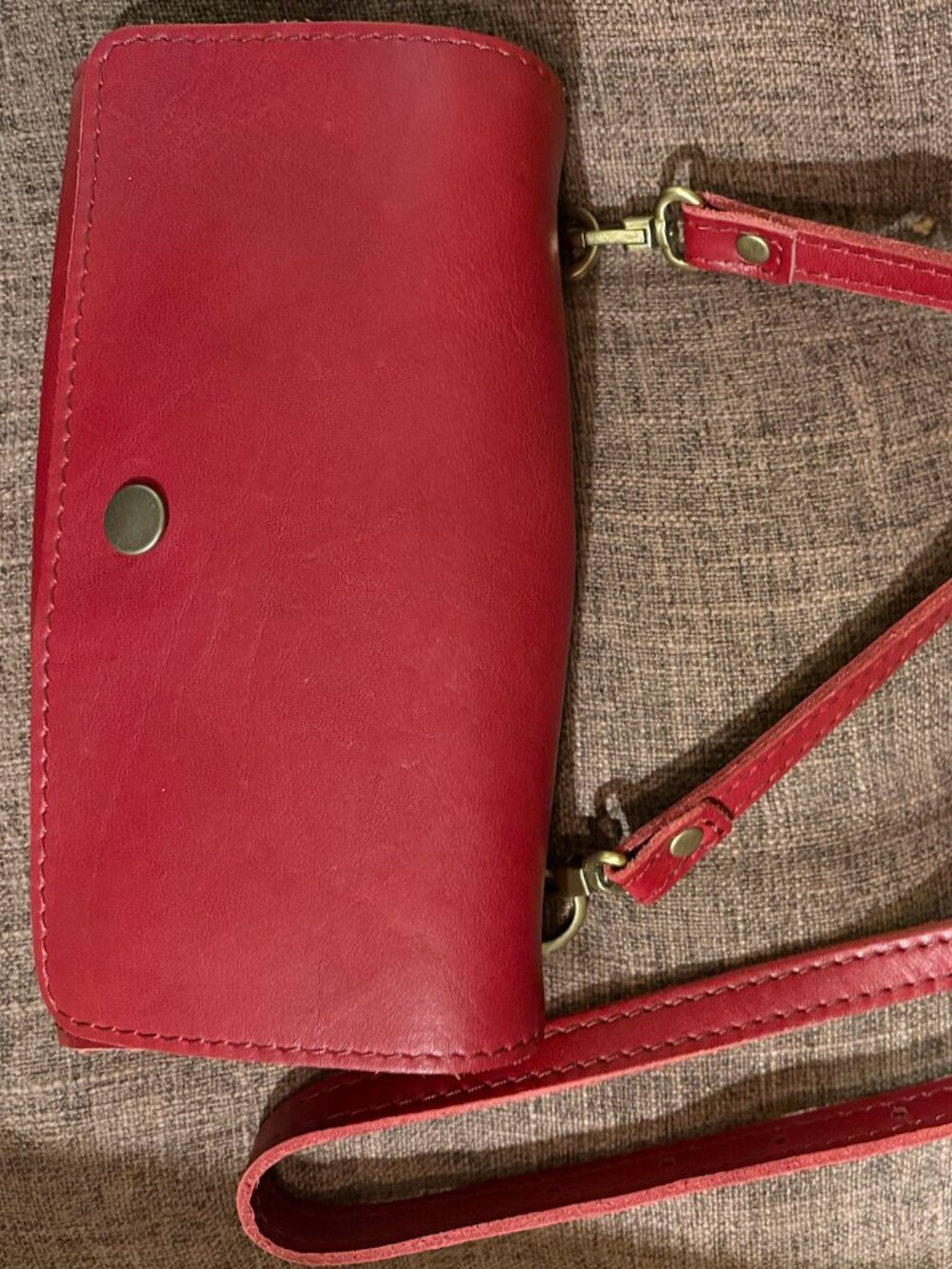 Portland Leather wallet/crossbody bag in red